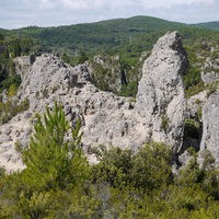 Photo de France - Le Cirque de Mourèze et le Lac du Salagou